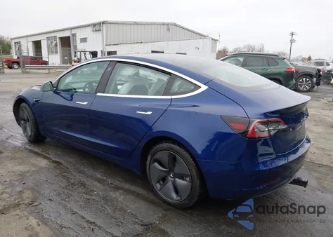 2018 Tesla Model 3 Long Range/Performance z USA, uszkodzony, nr VIN 5YJ3E1EB9JF086121